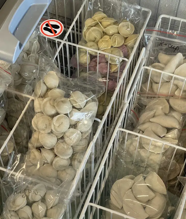 Mrożone pierogi w koszach